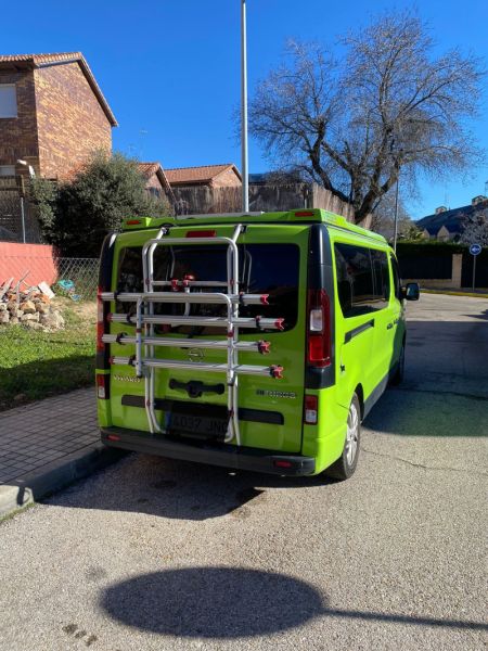 En venta Opel Vivaro biturbo Verde 2016 Madrid foto 1