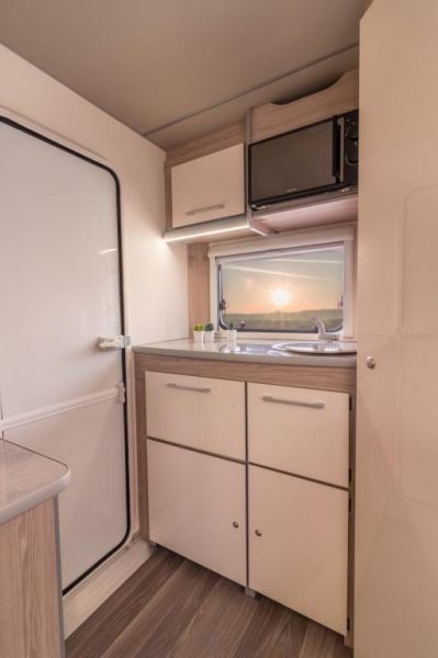 En venta Across safari  396 cp Blanco 2026 Toledo foto 9