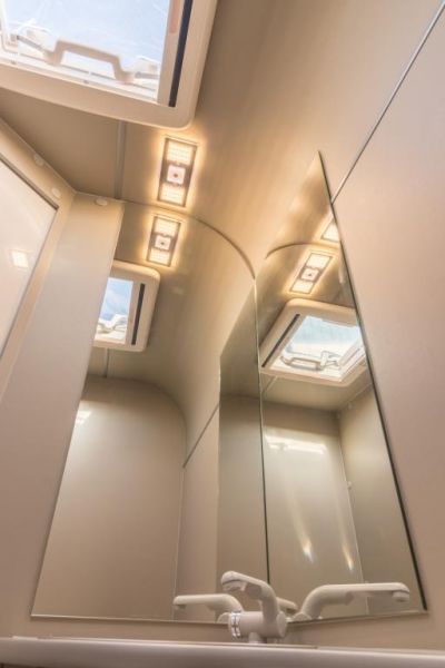 En venta Across safari  396 cp Blanco 2026 Toledo foto 12