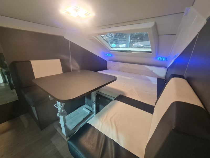 En venta Across AVENTOUR Blanco 2026 Toledo foto 4