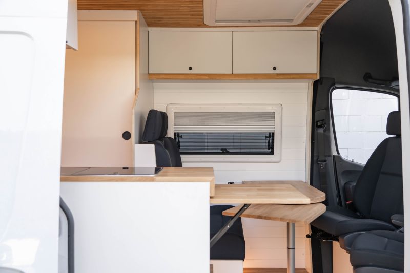 En venta Mercedes-Benz Sprinter Camper L3H2 Blanco 2024 Madrid foto 19