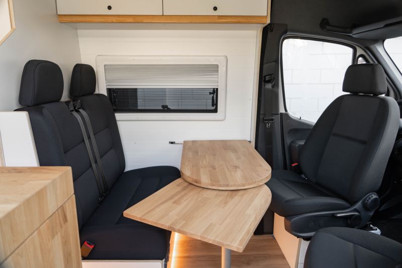 En venta Mercedes-Benz Sprinter Camper L3H2 Blanco 2024 Madrid foto 24