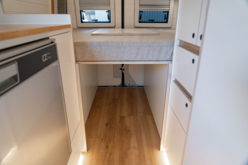 En venta Mercedes-Benz Sprinter Camper L3H2 Blanco 2024 Madrid foto 12