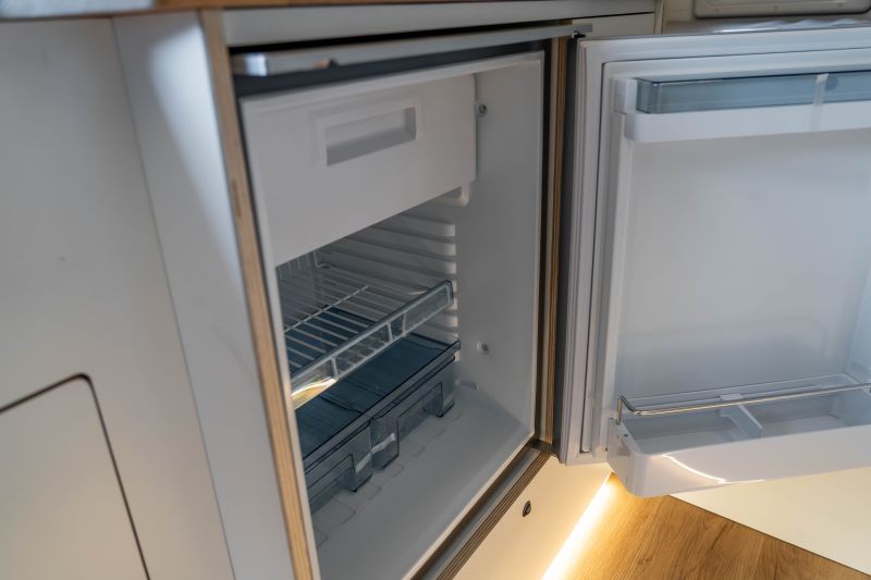 En venta Mercedes-Benz Sprinter Camper L3H2 Blanco 2024 Madrid foto 28