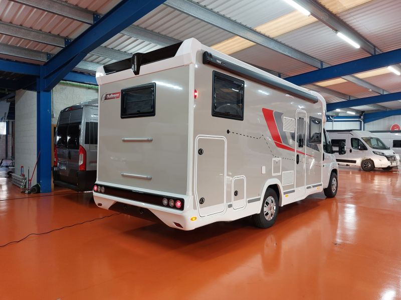En venta Challenger CHALLENGER 384 PEUGEOT ETAPE EDITION 140  Gris 2024 Barcelona foto 4