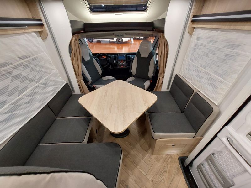 En venta Challenger CHALLENGER 384 PEUGEOT ETAPE EDITION 140  Gris 2024 Barcelona foto 14