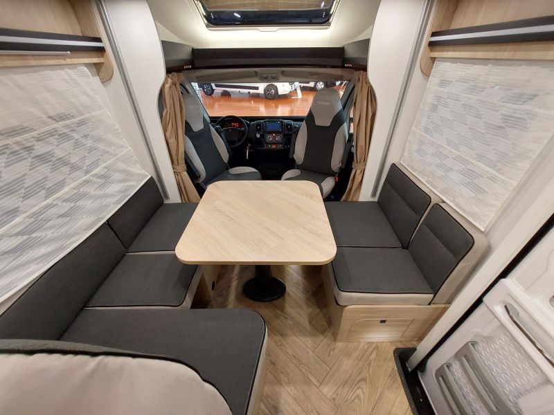 En venta Challenger CHALLENGER 384 PEUGEOT ETAPE EDITION 140  Gris 2024 Barcelona foto 15