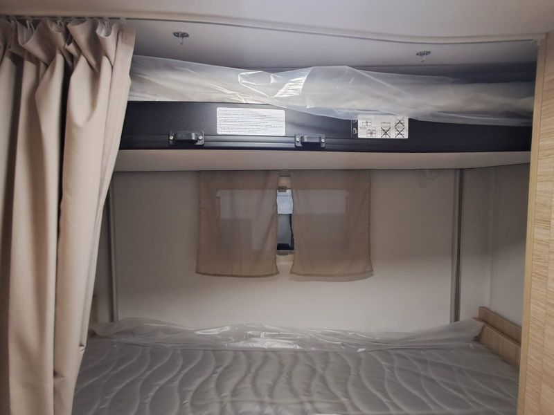 En venta Challenger Challenger Ford 380 Break Edition  Blanco 2026 Barcelona foto 14