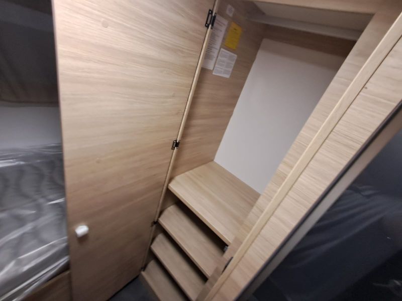 En venta Challenger Challenger Ford 380 Break Edition  Blanco 2026 Barcelona foto 17