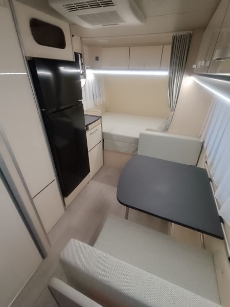 En venta Across Premium 432 CDL  JOVEN Blanco 2026 Toledo foto 3